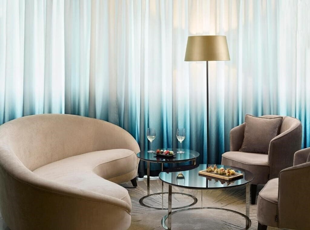 Панорама Intercontinental Sofia 5*