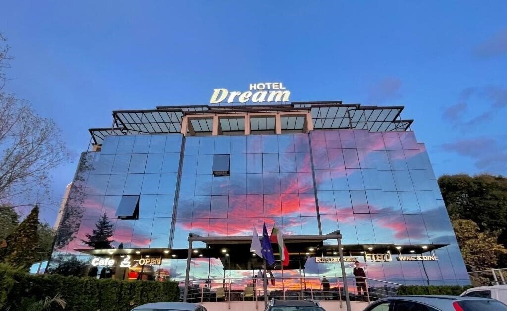 Отель Dream Sofia 3*