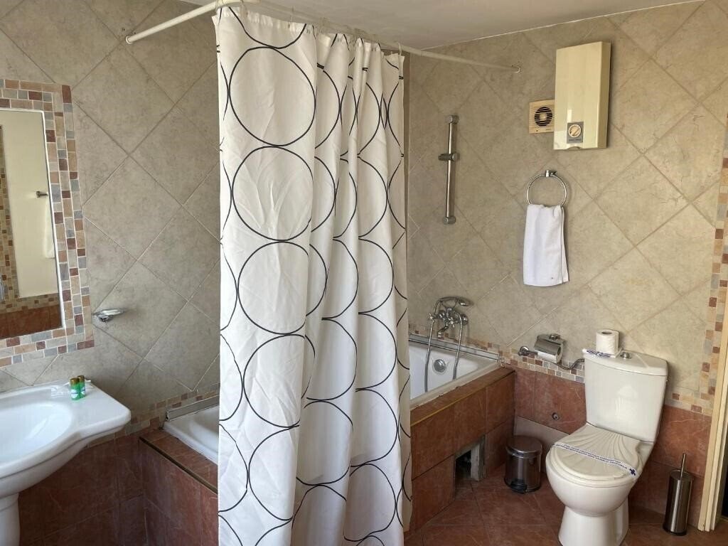 Апартаменти Rotasar 2*