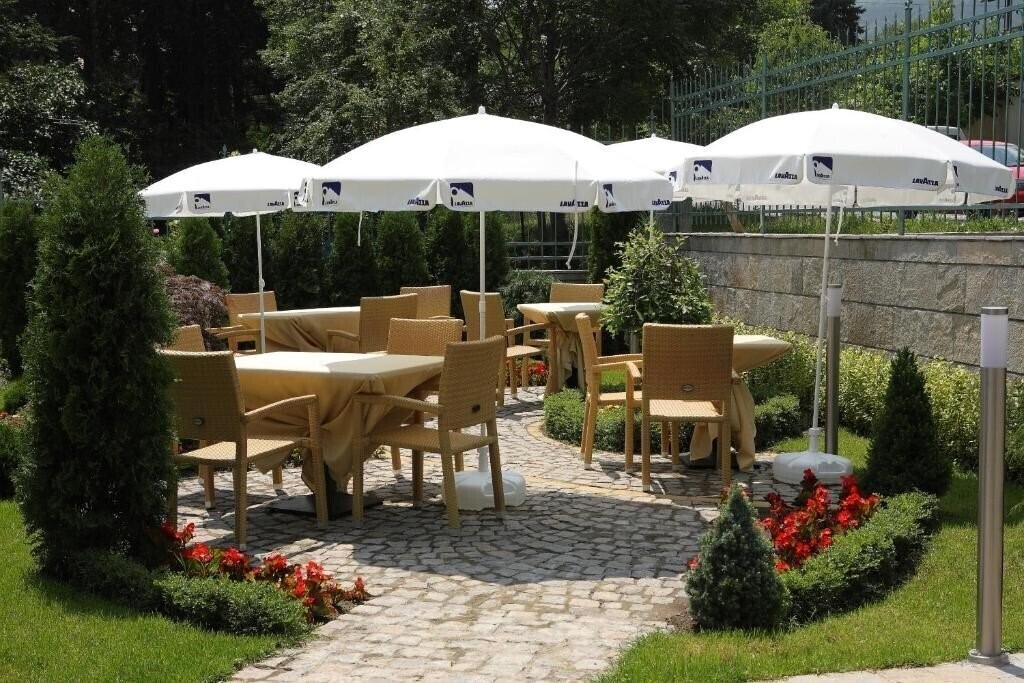 Территория Family Hotel Diana 3*