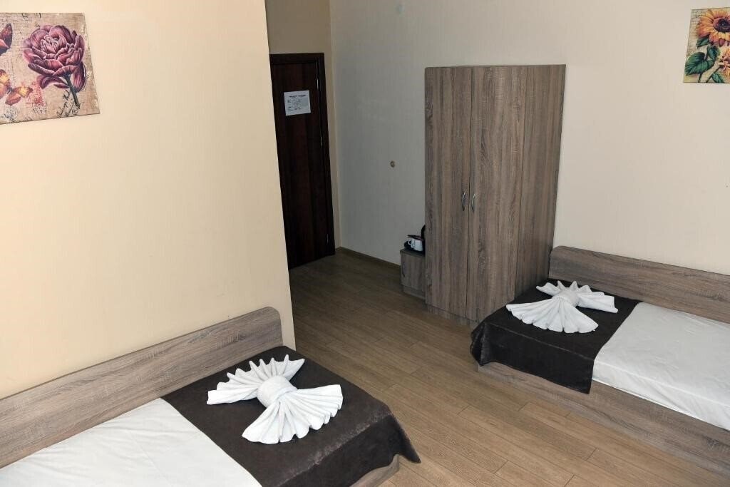Апартаменти Twain Apart&Rooms 3*