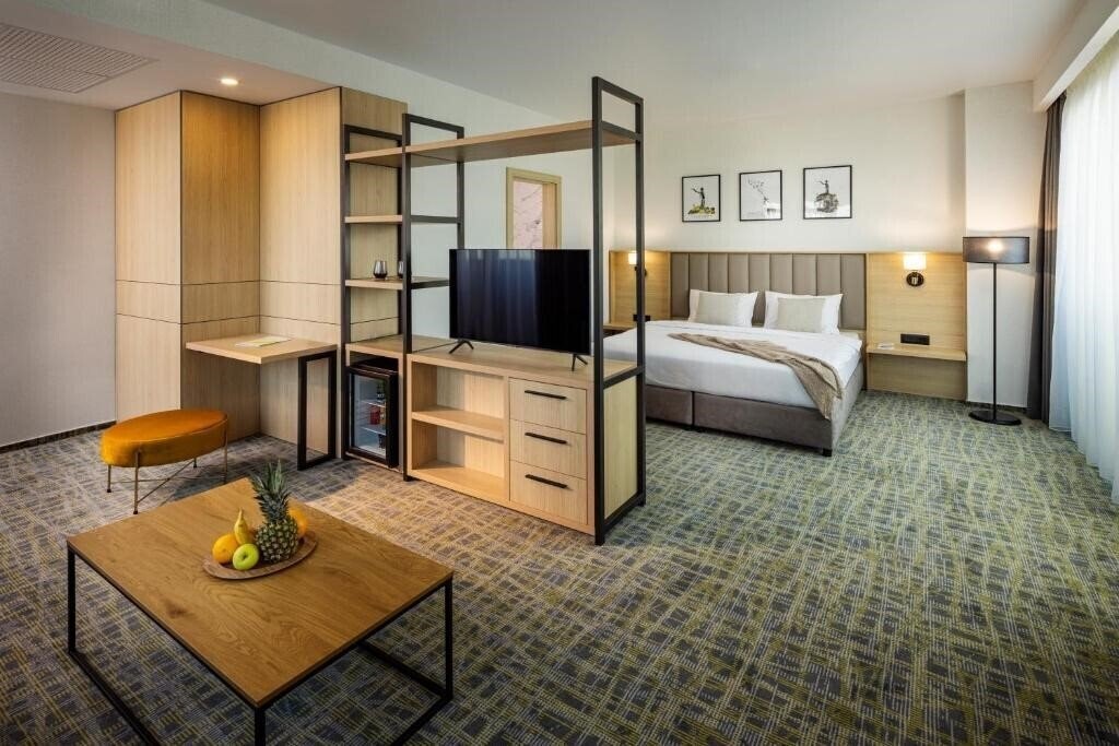 Панорама Be One Hotel 3*