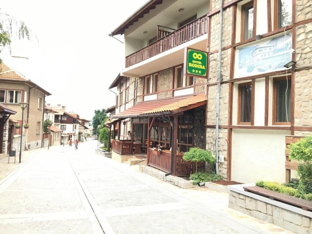 Готель Rodina 3*