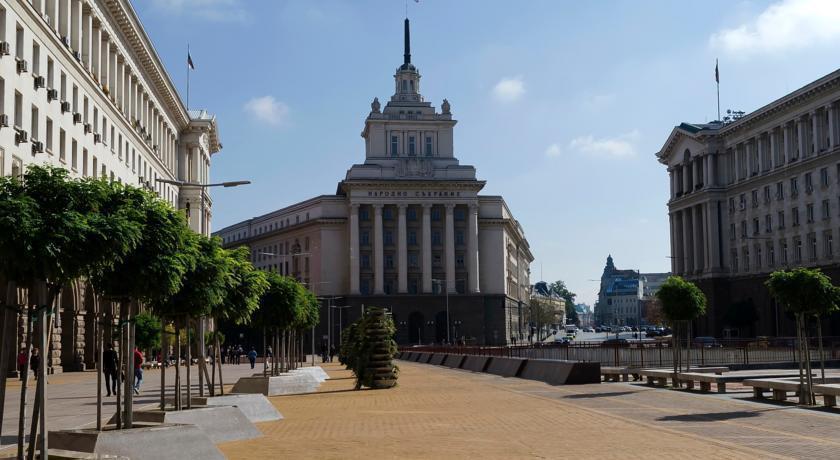 Апартаменти Maria Luisa 4*