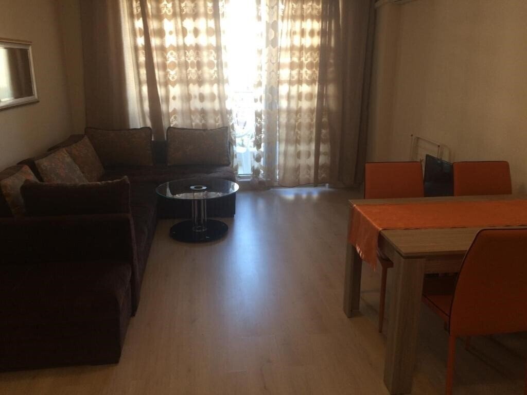 Панорама Admiral Plaza Apartments 3*