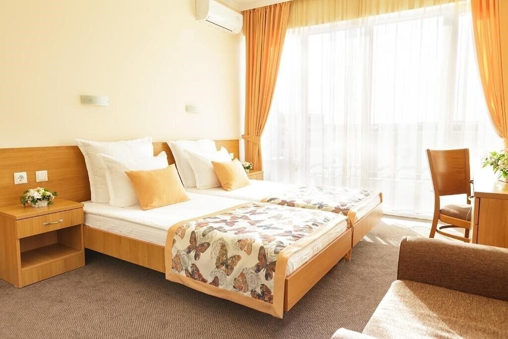 Территория Hotel Wela (ex. Wela, Wella) 4*
