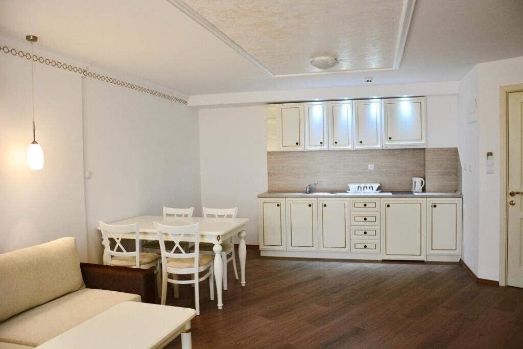 Вид Golden Rainbow VIP Residence 4*