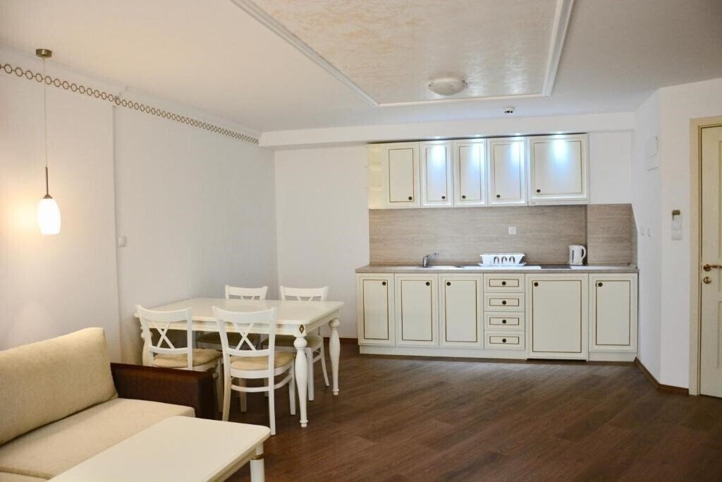 Панорама Golden Rainbow VIP Residence 4*