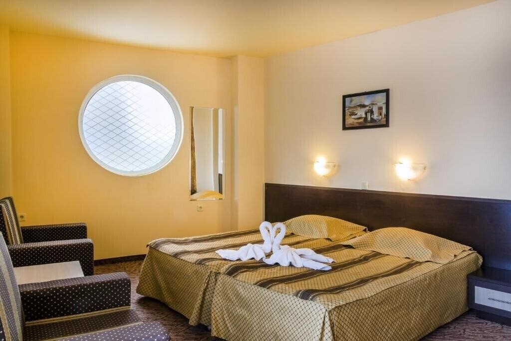 Территория Amaris Hotel 3*