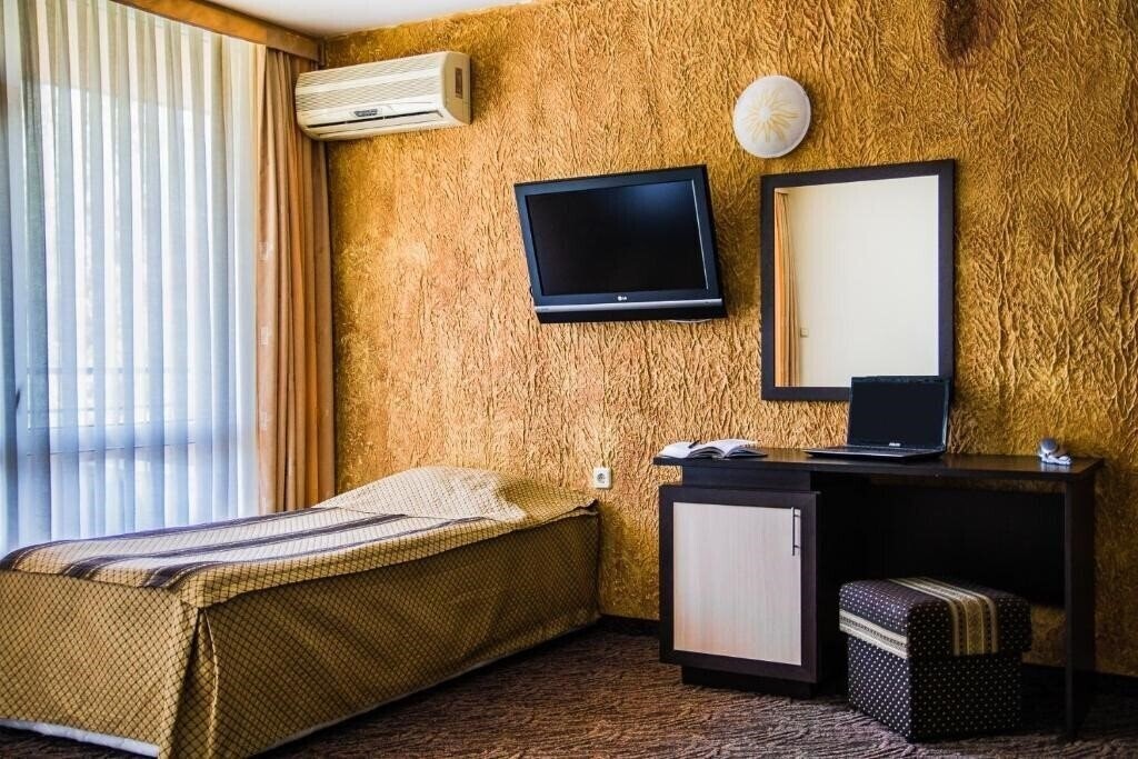 Апартаменты Amaris Hotel 3*