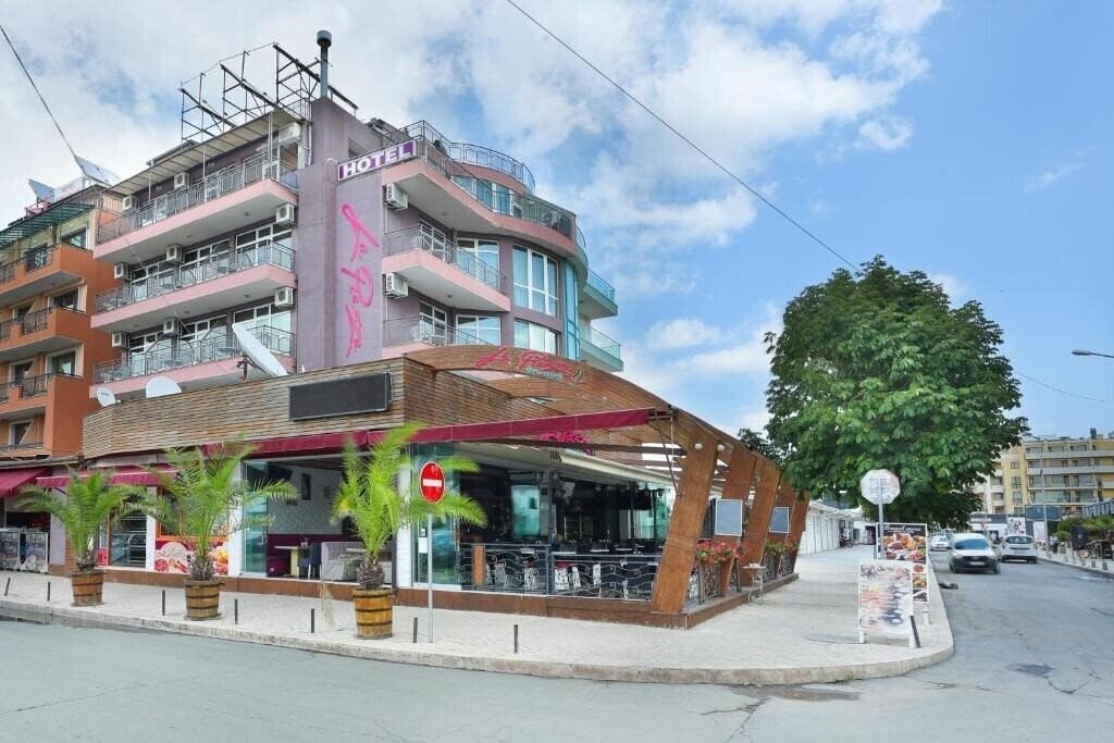 Територія La Piazza 2*