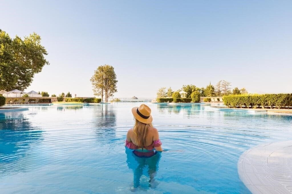 Панорама Dreams Sunny Beach Resort & SPA (ex. Riu Helios Paradise) 4*