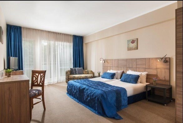 Изображение Flora 4*