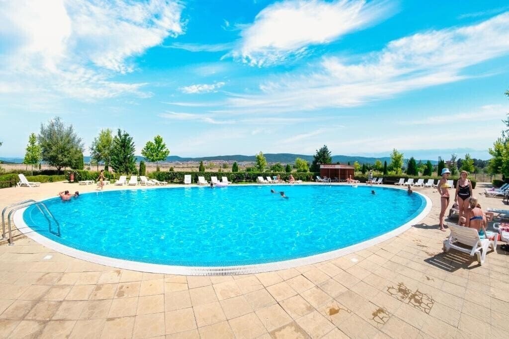 Картинка Holiday & Orchid Fort Golf Club 3*