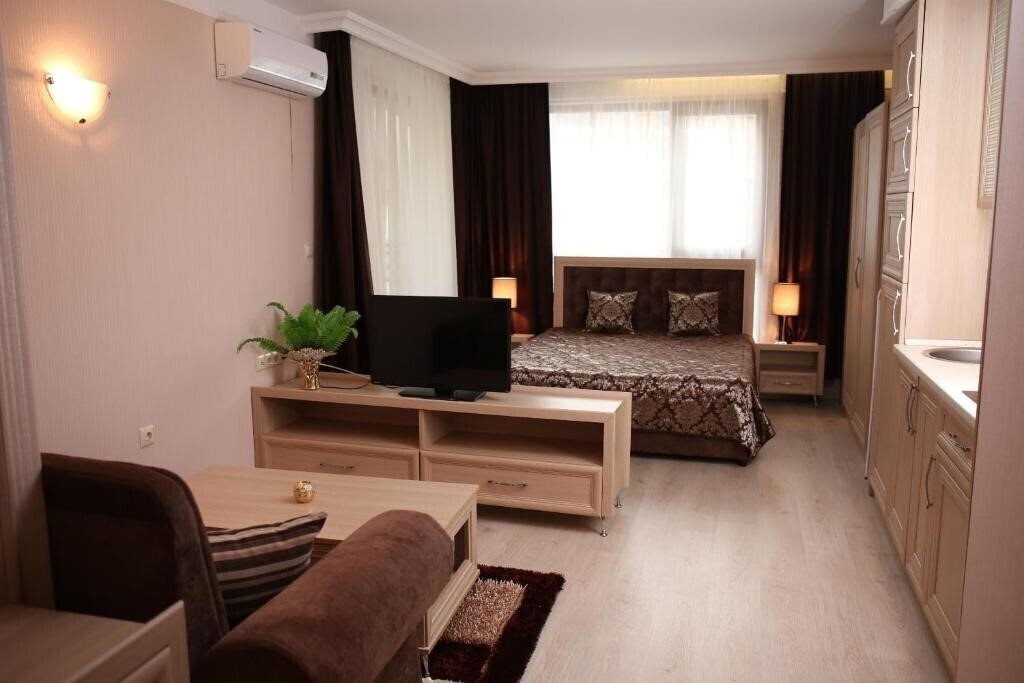 Панорама Harmony Suites 2, 3 - Jungle 3*