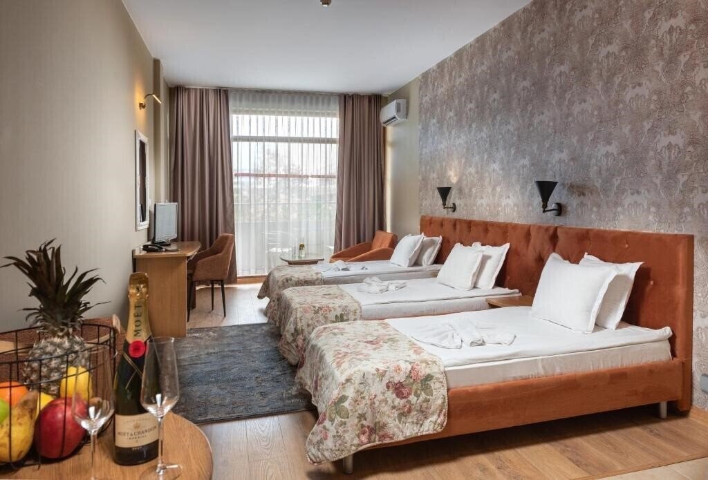 Территория Hotel Avenue (ex. Avenu, Avenue, Avenue Central) 3*