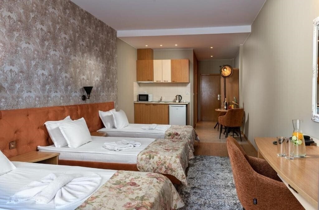 Панорама Hotel Avenue (ex. Avenu, Avenue, Avenue Central) 3*