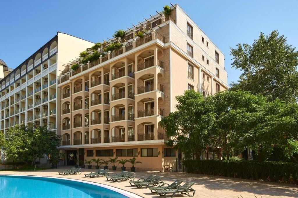 Апартаменты Mena Palace 4*