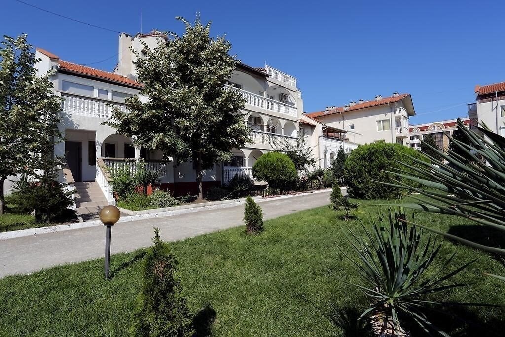 Вид Aparthotel Bravo 3*