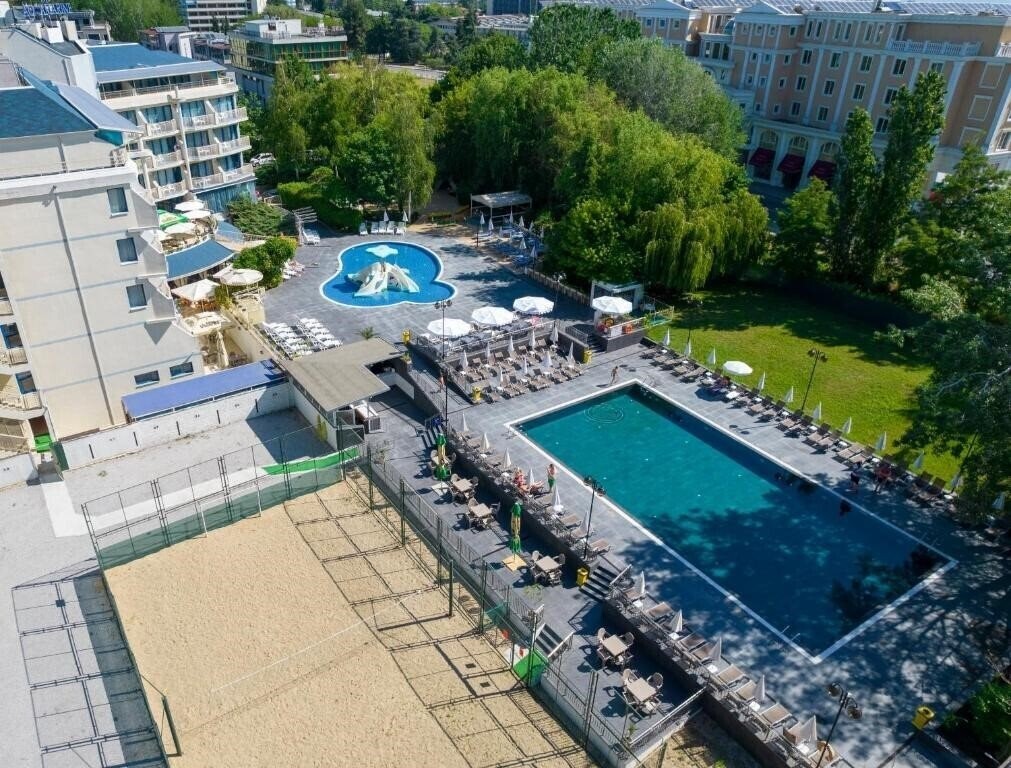 Отель Aquamarine Hotel 4*