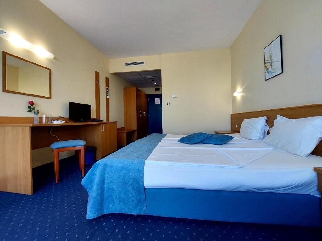 Территория Aquamarine Hotel 4*