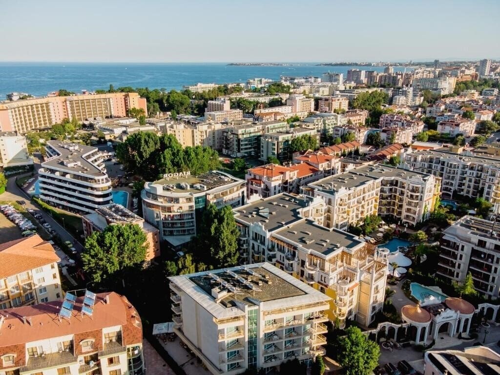 Вид Deva Hotel 3*