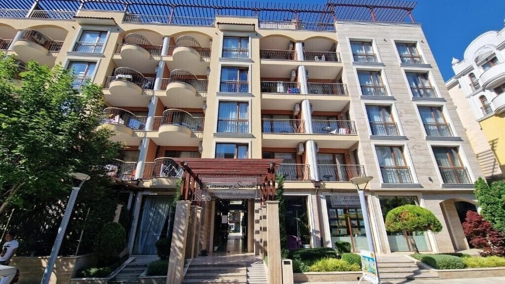 Територія Harmony Suites 4, 5, 6 - Monte Carlo 3*