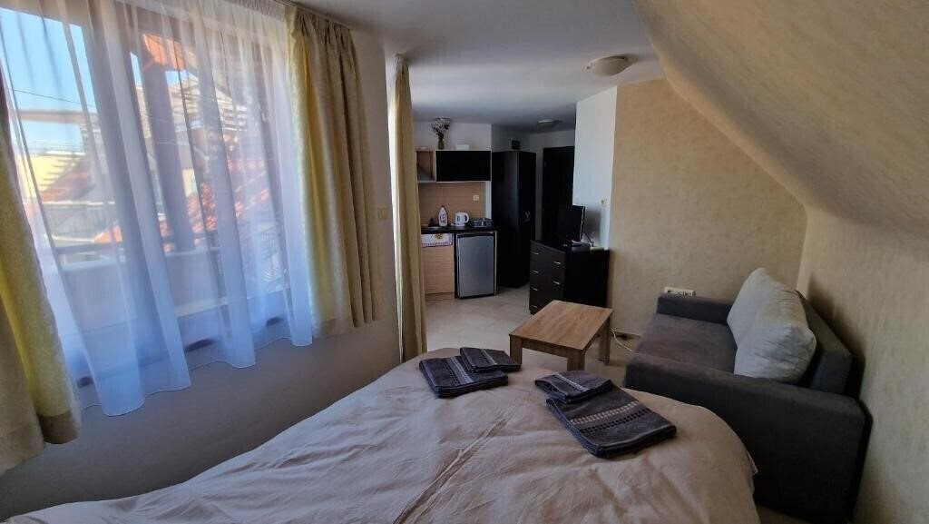 Апартаменти Harmony Suites 4, 5, 6 - Monte Carlo 3*