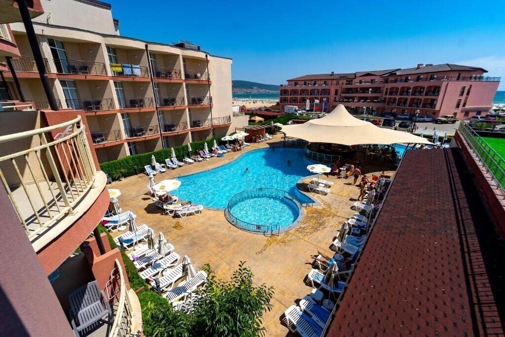 Панорама MPM Hotel Astoria 4*