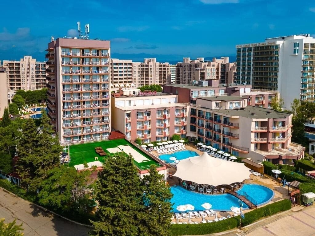 Территория MPM Hotel Astoria 4*