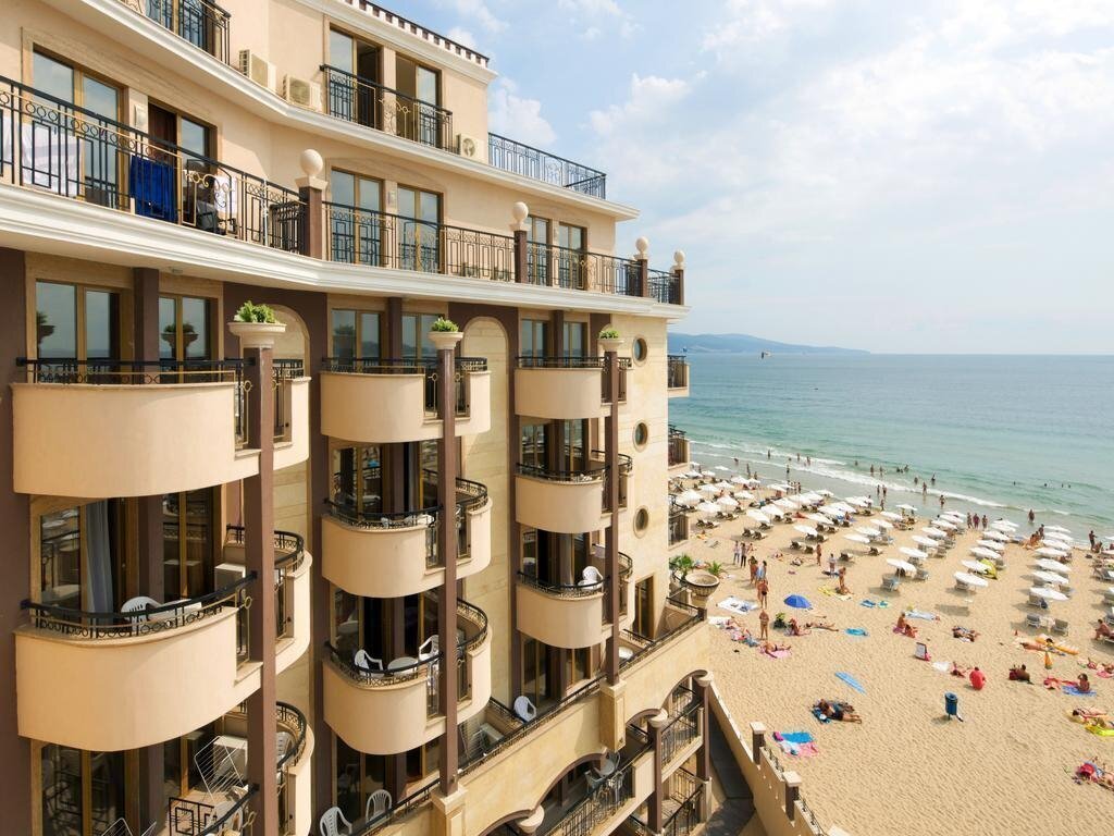 Апартаменти Golden Ina Rumba Beach 3*