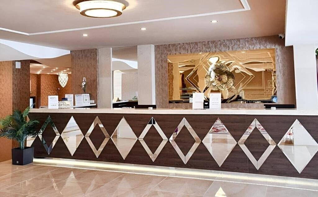 Панорама Europe Hotel & Casino 4*