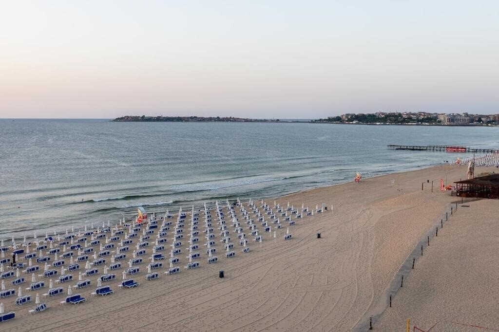 Картинка Burgas Beach 4*