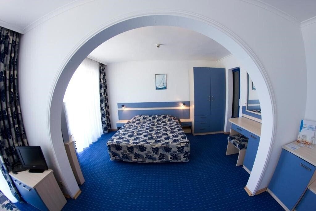 Апартаменты Palace Sunny Beach 3*