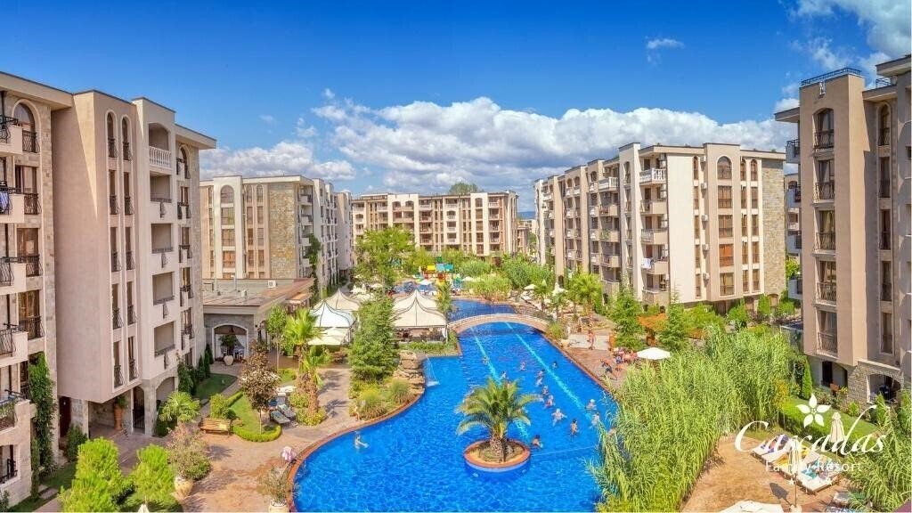 Апартаменты Cascadas Family Resort 4*