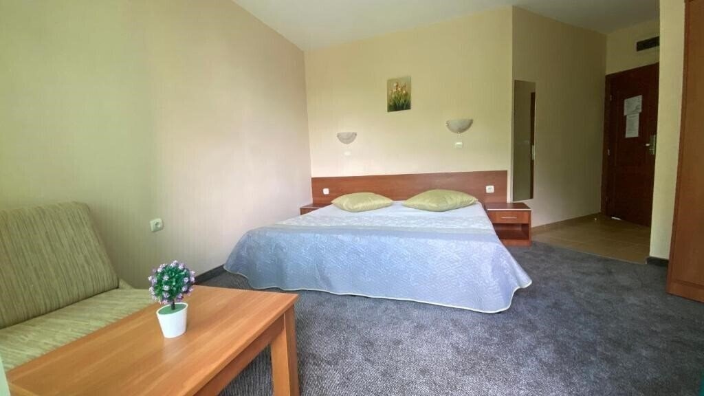 Панорама L&B Hotel Sunny Beach 3*