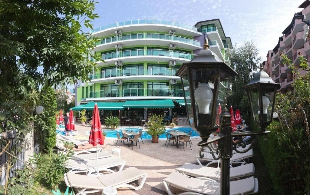 Територія L&B Hotel Sunny Beach 3*
