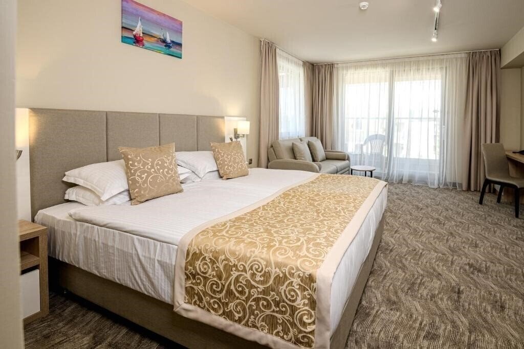 Картинка Laguna Park Sunrise 4*