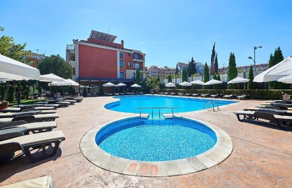 Панорама Forum 4*
