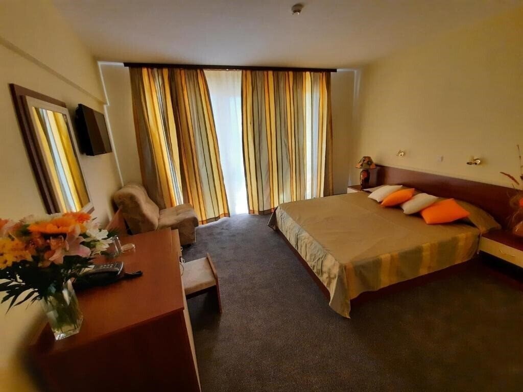 Картинка Veris 3*