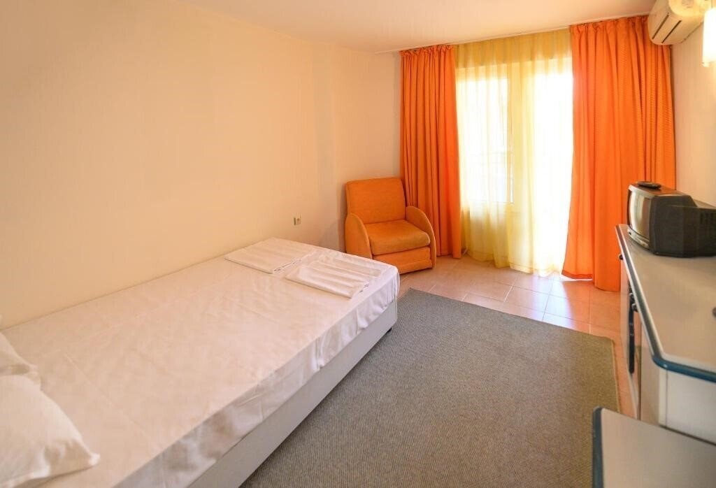 Панорама Iskar 3*