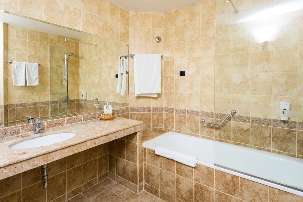 Фотография Tiara Beach 4*