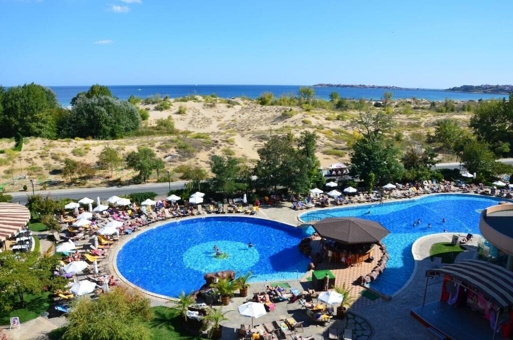 Апартаменты Tiara Beach 4*