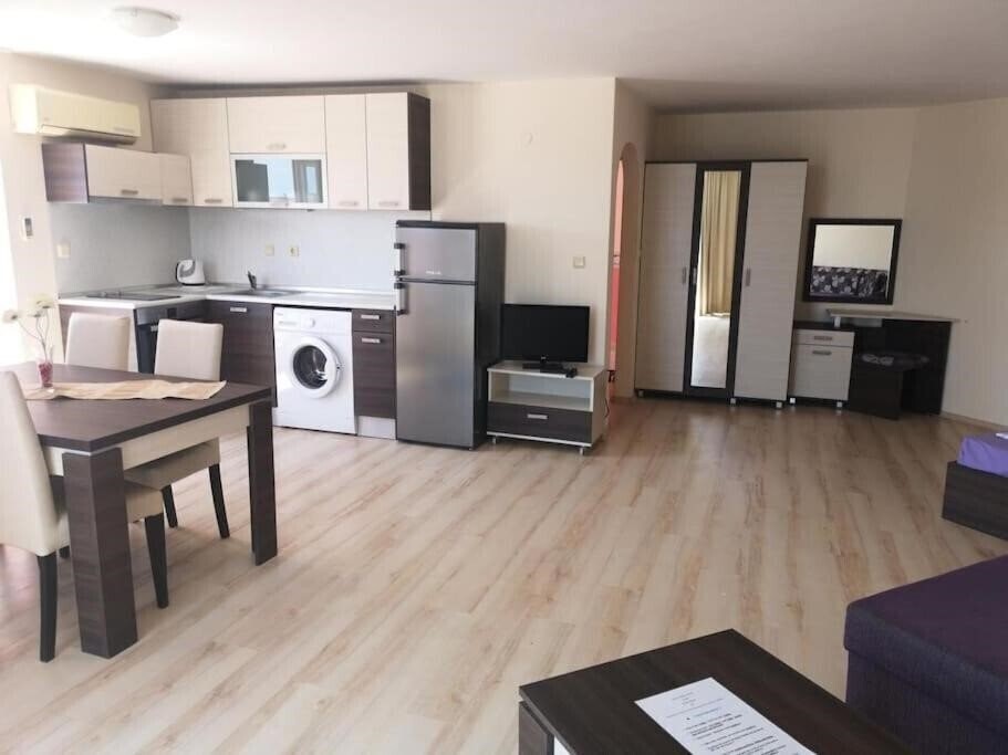 Територія Rose Garden Omaks 3*