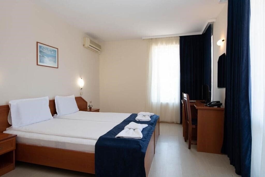 Территория Amon Ra 3*