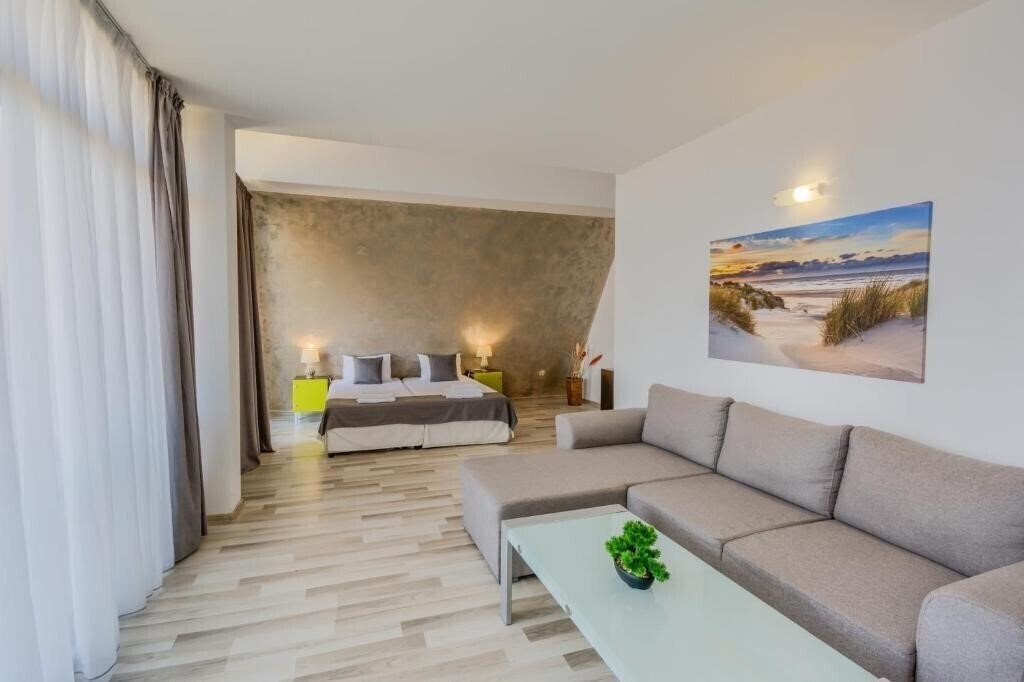 Територія Odyssey Family Hotel (ex. Odissey, Family Hotel Odyssey) 3*