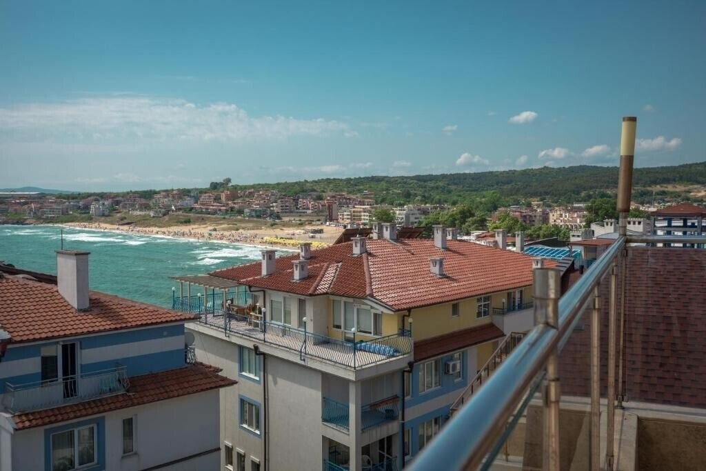 Апартаменты Briz Hotel (ex. Briz, Briz Sozopol) 3*