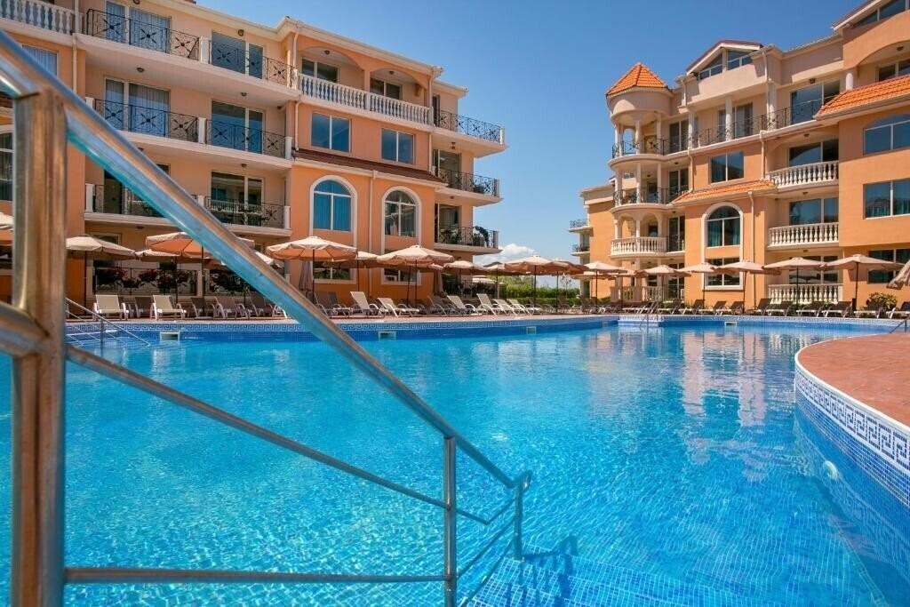 Апартаменты Hacienda Beach Resort 4*