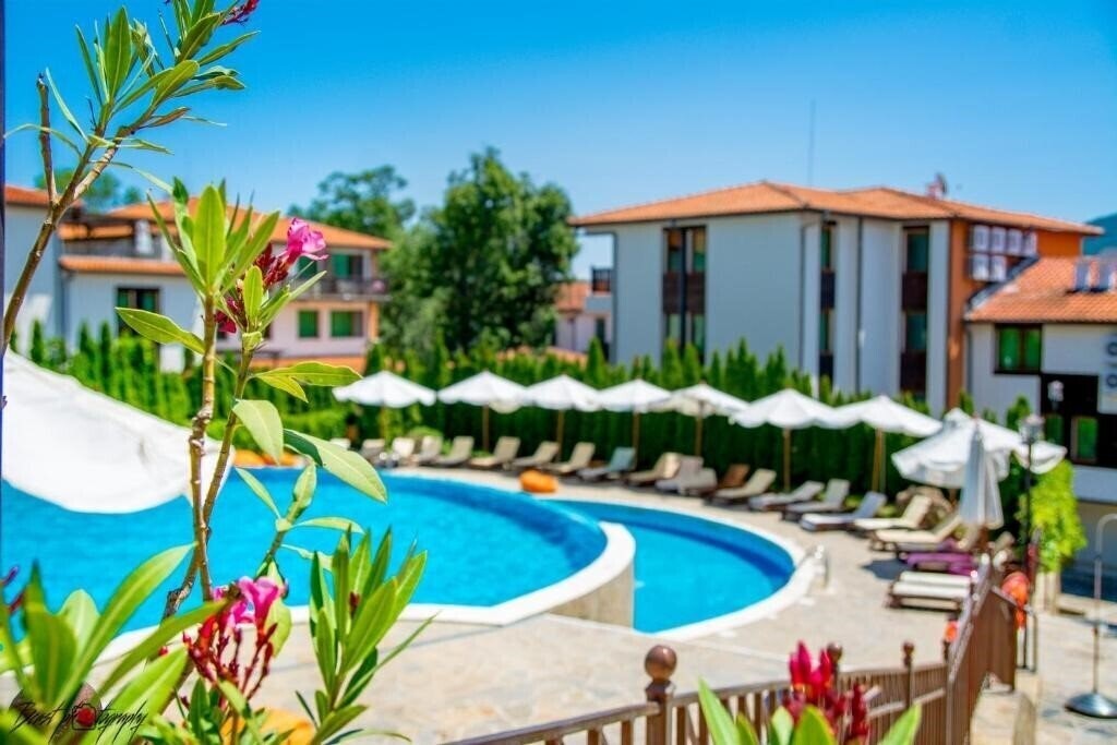 Панорама Arkutino Family Resort 4*