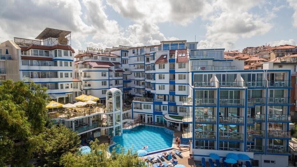 Отель Villa List 4*